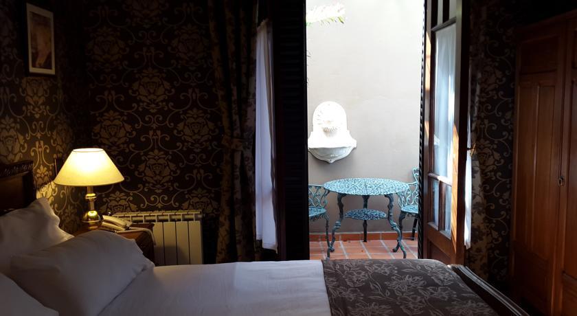 Bell Hotel