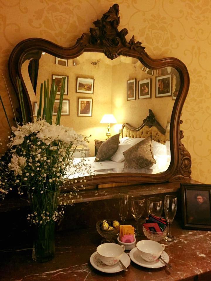 Bell Hotel